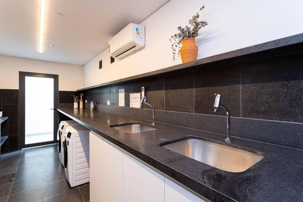 Apt. Inteiro Recem-reformado - Madalena Apartamento São Paulo