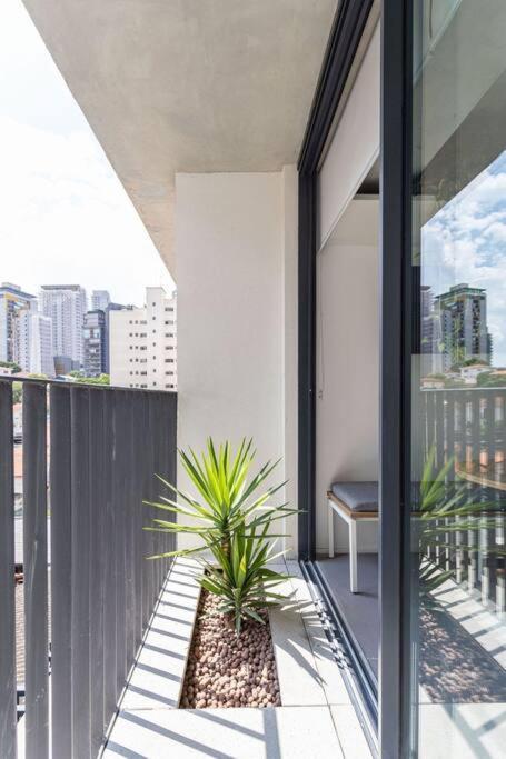 Apartamento Apt. Inteiro Recem-reformado - Madalena *
