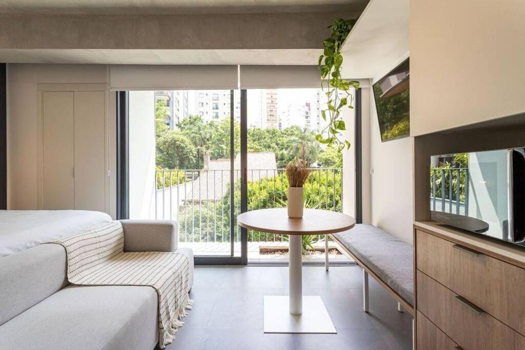 Apartamento Apt. Inteiro Recem-reformado - Madalena